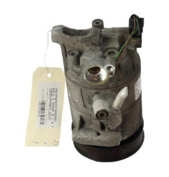 Compresseur clim VOLKSWAGEN POLO 5 Photo n°1