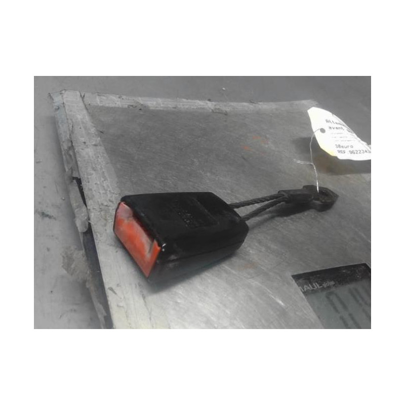 Attache ceinture avant gauche VOLKSWAGEN CRAFTER 1