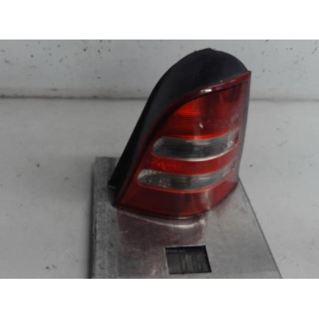 Feu arriere principal droit (feux) MERCEDES CLASSE A 168 Photo n°1