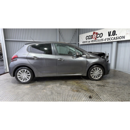 Triangle avant droit PEUGEOT 208 1