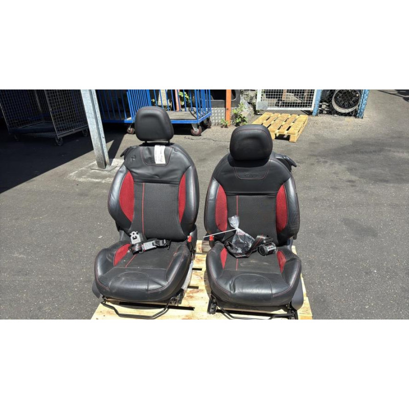 Interieur complet PEUGEOT 208 1 Photo n°3