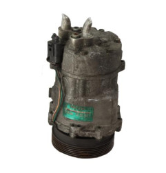 Compresseur clim VOLKSWAGEN GOLF 4 Photo n°3