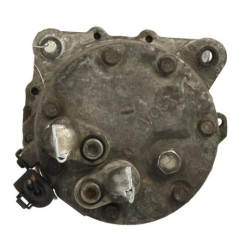 Compresseur clim VOLKSWAGEN GOLF 4 Photo n°5