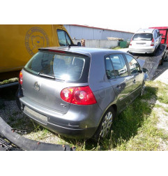 Pare choc arriere VOLKSWAGEN GOLF 5 Photo n°8