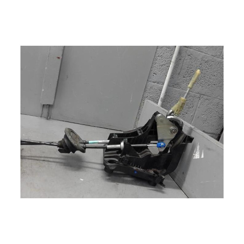 Levier de vitesses PEUGEOT 308 1