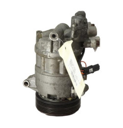 Compresseur clim BMW SERIE 1 E81 Photo n°4