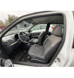 Feu arriere principal droit (feux) RENAULT CLIO 2 CAMPUS Photo n°17