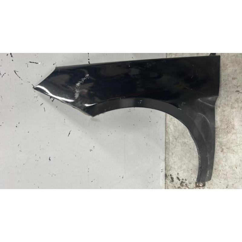 Aile avant gauche MERCEDES CLASSE B 245