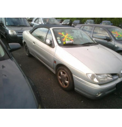 Feu arriere principal gauche (feux) RENAULT MEGANE 1 Photo n°8