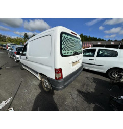 Calandre PEUGEOT PARTNER 1 Photo n°15