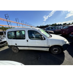 Calandre PEUGEOT PARTNER 1 Photo n°11
