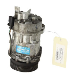 Compresseur clim VOLKSWAGEN GOLF 4 Photo n°2