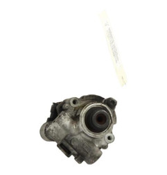 Pompe de direction MERCEDES CLASSE C 204 Photo n°5