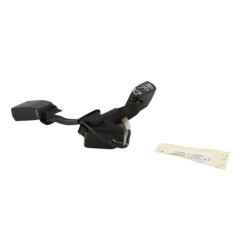 Attache ceinture arriere droit NISSAN QASHQAI 1