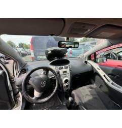 Capot TOYOTA YARIS 2 Photo n°13