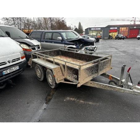 Attache ceinture arriere gauche MITSUBISHI L 200 2