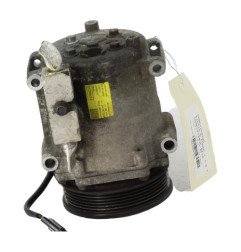 Compresseur clim FORD FIESTA 6 Photo n°1