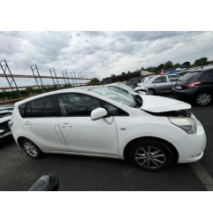 Malle/Hayon arriere TOYOTA VERSO Photo n°8