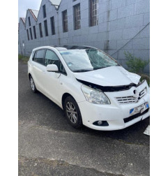 Malle/Hayon arriere TOYOTA VERSO Photo n°20