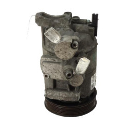 Compresseur clim VOLKSWAGEN POLO 5 Photo n°1