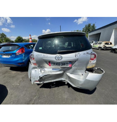 Capot TOYOTA VERSO Photo n°14