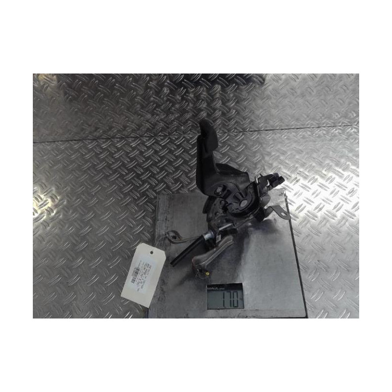 Levier frein à main INFINITI Q50