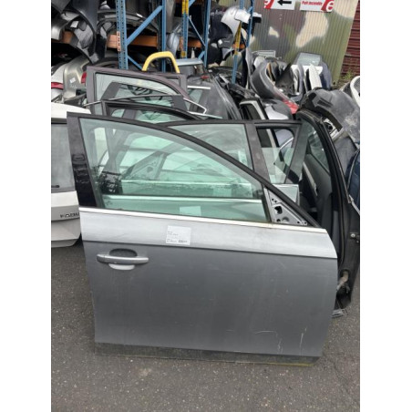 Porte avant droit AUDI A4 3 Photo n°1