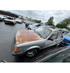 Attache ceinture avant droit OPEL KADETT D Photo n°10