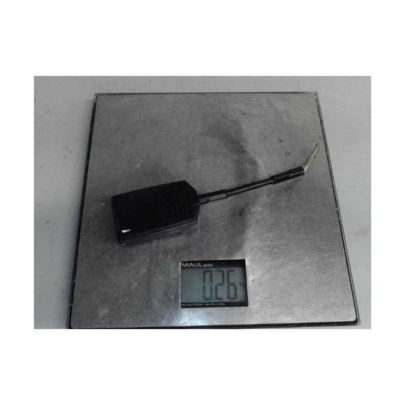 Attache ceinture avant gauche OPEL KADETT D