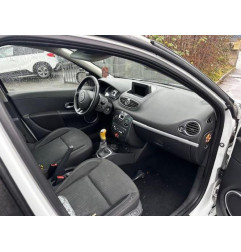 Capot RENAULT CLIO 3 Photo n°14