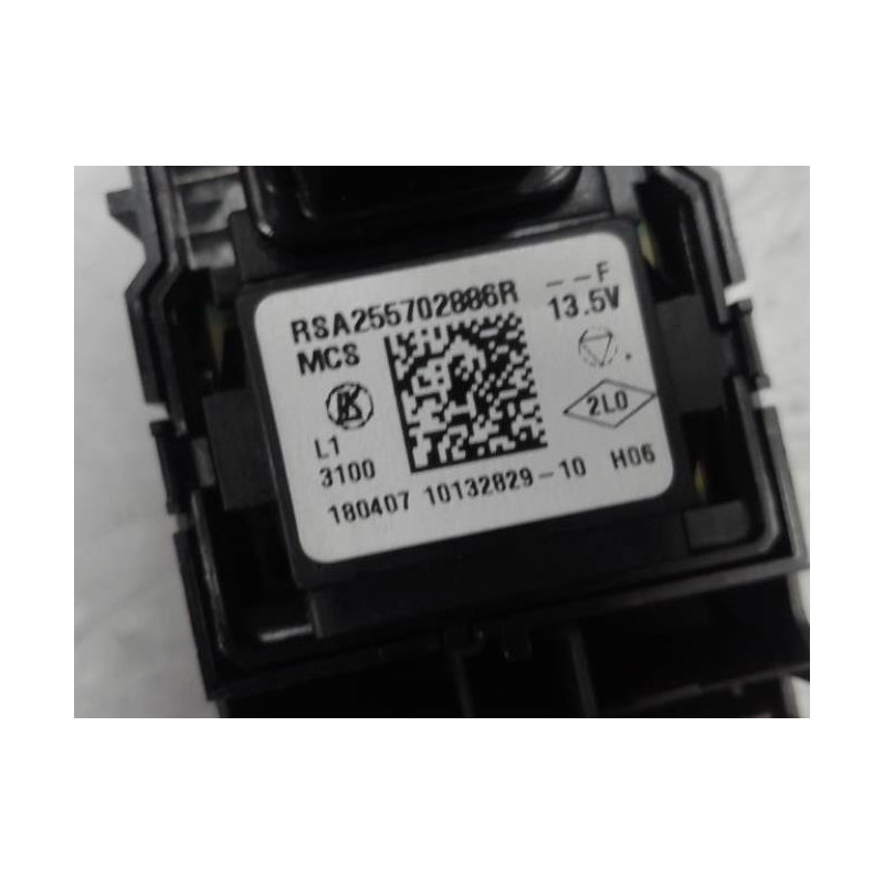 Interrupteur de leve vitre avant gauche RENAULT CAPTUR 1