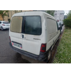 Calandre PEUGEOT PARTNER 1 Photo n°17