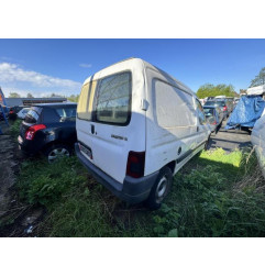 Calandre PEUGEOT PARTNER 1 Photo n°8