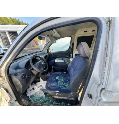 Calandre PEUGEOT PARTNER 1 Photo n°11