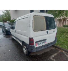 Calandre PEUGEOT PARTNER 1 Photo n°15