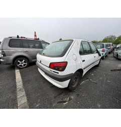 Optique avant principal droit (feux)(phare) PEUGEOT 306 Photo n°17