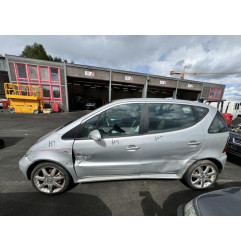 Pare choc arriere MERCEDES CLASSE A 168 Photo n°18