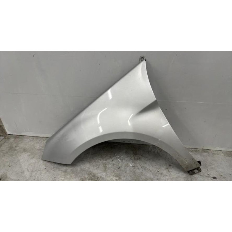 Aile avant gauche MERCEDES CLASSE B 245 Photo n°4