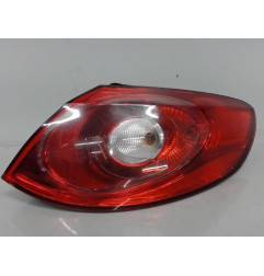 Feu arriere principal droit (feux) VOLKSWAGEN PASSAT 5 Photo n°4