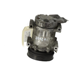 Compresseur clim RENAULT CLIO 2 Photo n°4