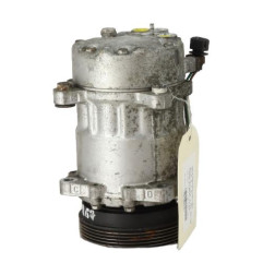 Compresseur clim VOLKSWAGEN GOLF 4 Photo n°3