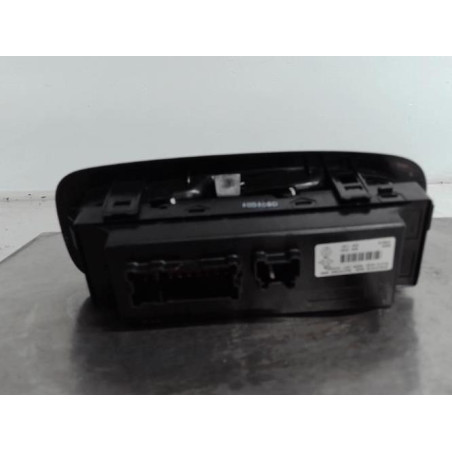 Interrupteur de leve vitre avant gauche RENAULT KADJAR Photo n°1