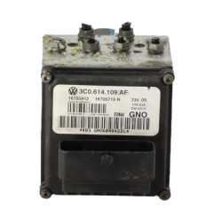 Bloc ABS (freins anti-blocage) VOLKSWAGEN PASSAT 5 Photo n°3