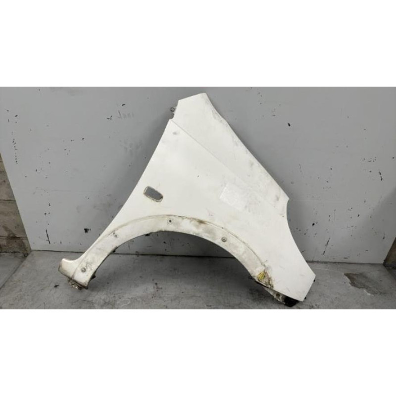 Aile avant droit TOYOTA YARIS VERSO Photo n°4