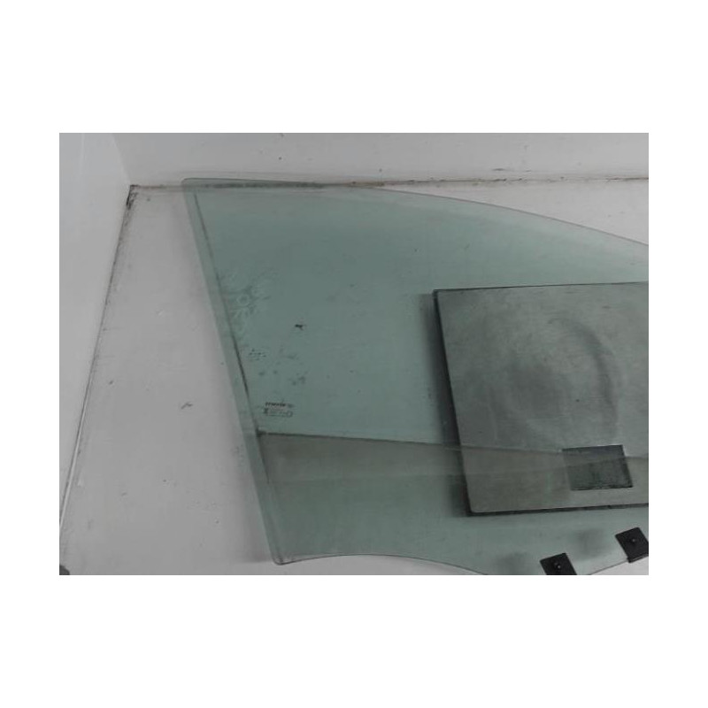 Vitre avant gauche RENAULT CLIO 4