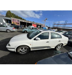 Optique avant principal gauche (feux)(phare) SKODA OCTAVIA 1 Photo n°8