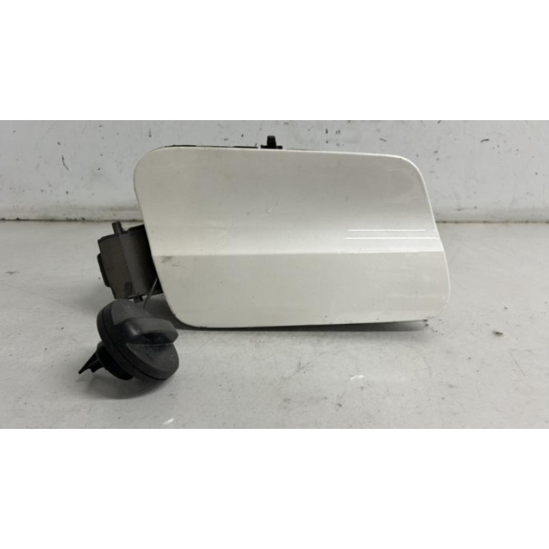 Trappe d'essence PEUGEOT 5008 2