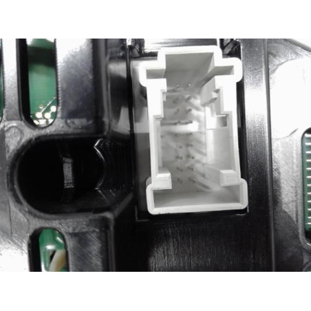 Compteur MERCEDES CLASSE C 204 Photo n°1