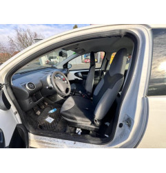 Feu arriere principal droit (feux) PEUGEOT 107 Photo n°13