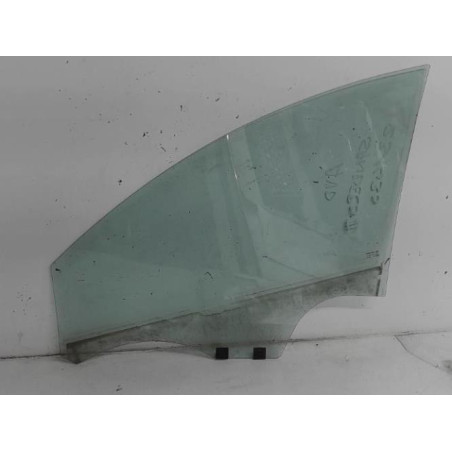 Vitre avant droit DACIA SANDERO 2